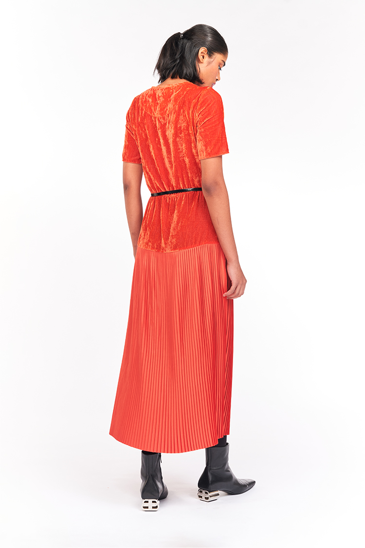 Bhaane peanut angel midi dress